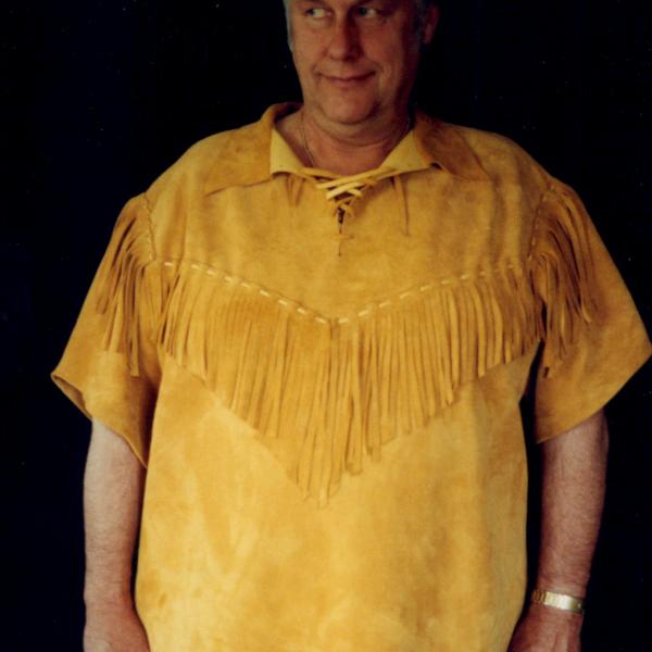 Shirt mountain man short sleeved made with elk skin and fringe trim