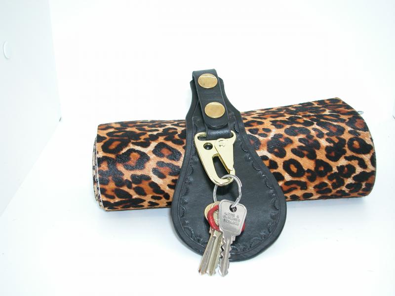 Belt Key Holder With Brass Hard Ware, Custom, Full Grain Leather, Hand tooled, Hand Made in the Okanagan, Oliver, B.C., Canada.
